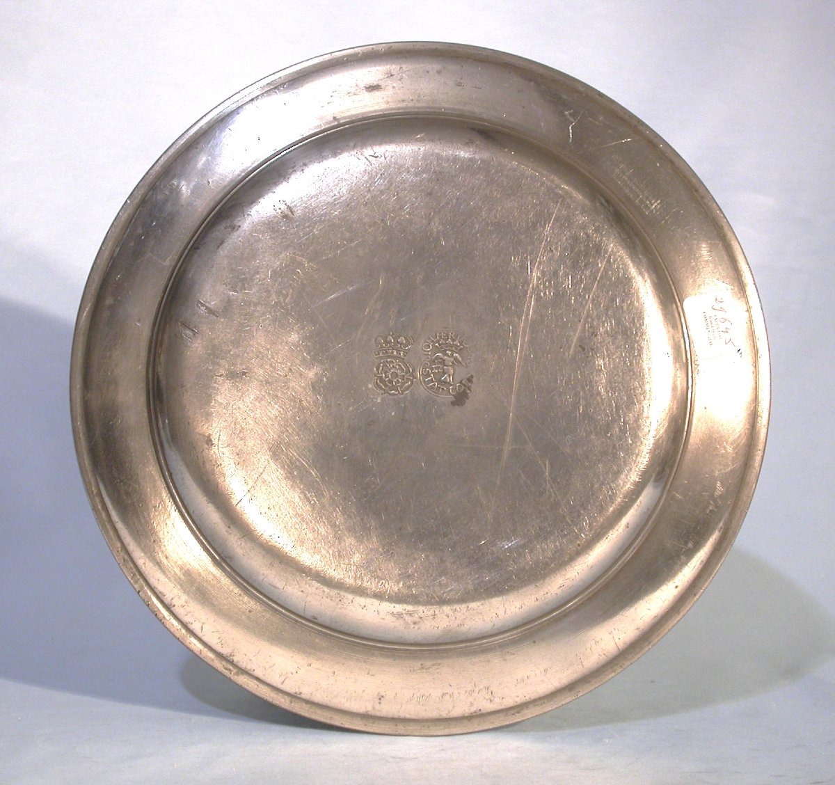 ASSIETTE EN ETAIN - COLOGNE (KÖLN, KOLN, COLN) - XVIII ème s-photo-4