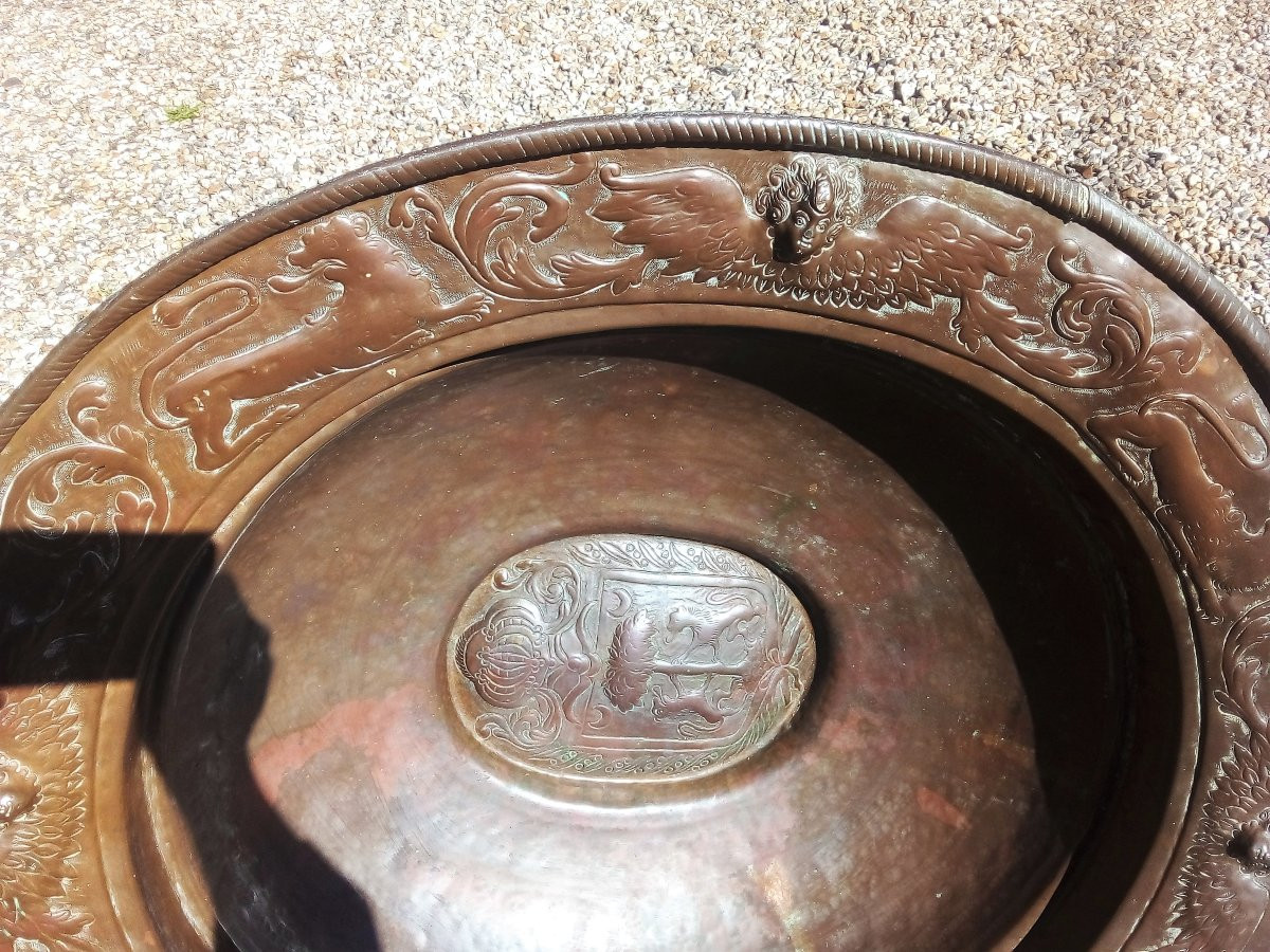 Large Copper Basin - Italy (?), 18th Century-photo-1