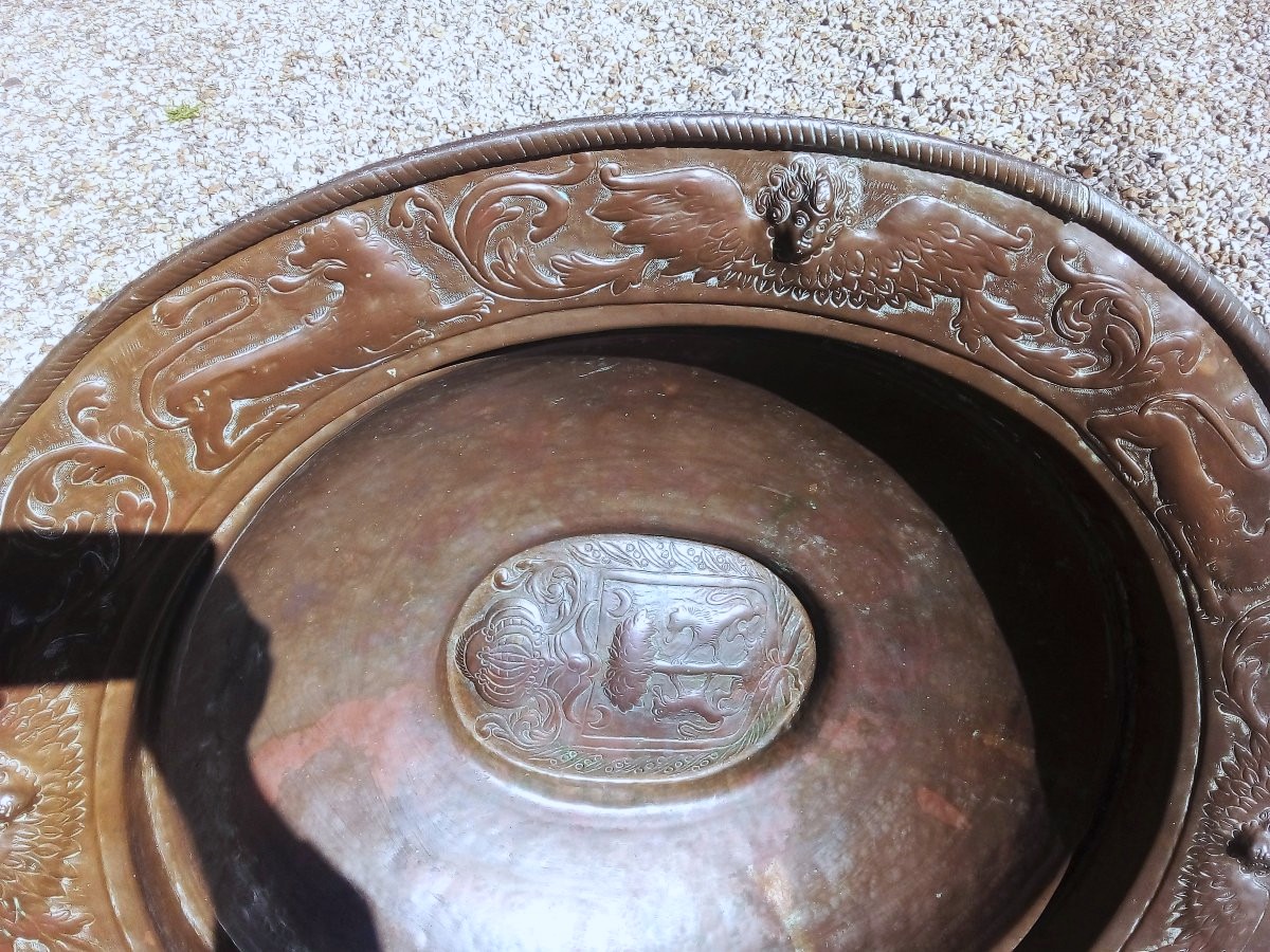 Large Copper Basin - Italy (?), 18th Century-photo-1