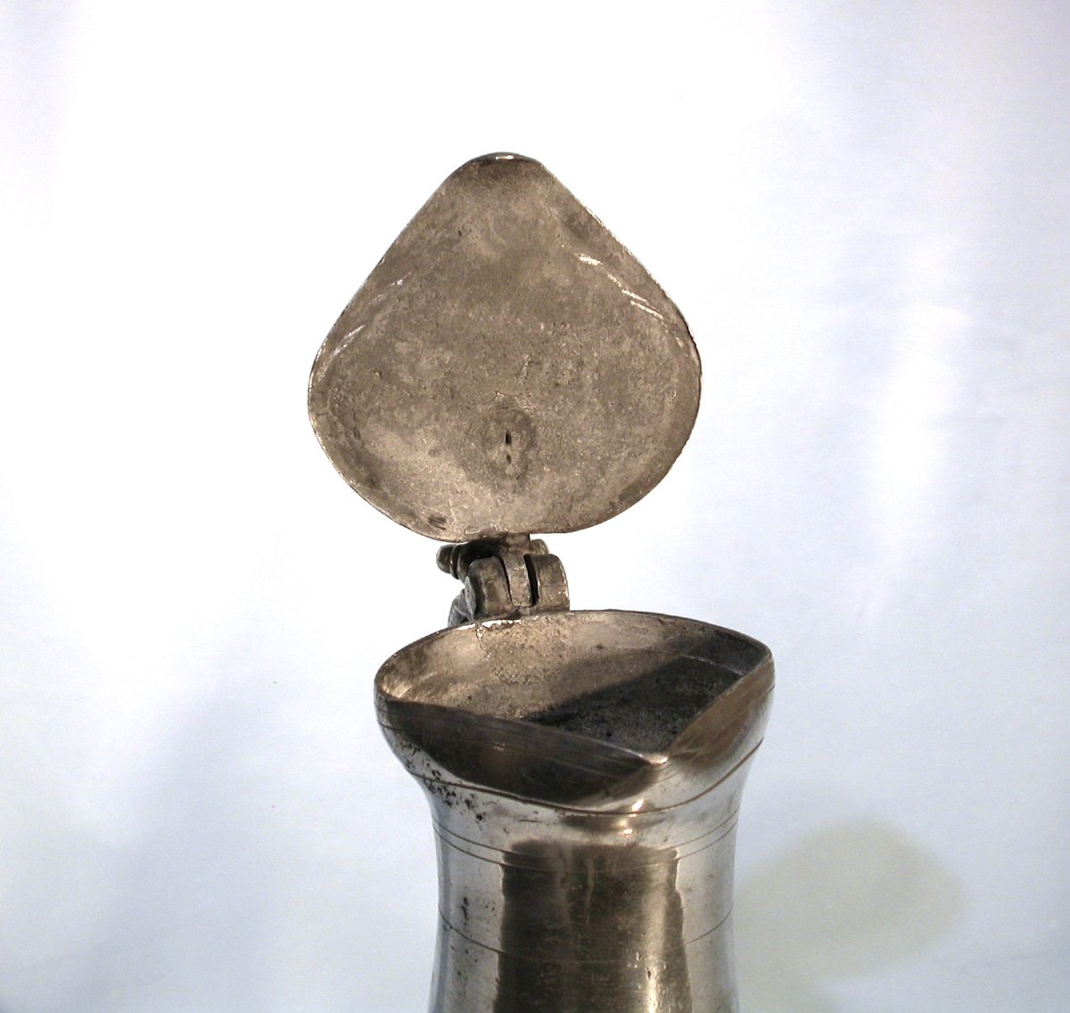 Extremely Rare Pewter Pitcher- Arc-en-barrois (champagne), Circa 1700-photo-1