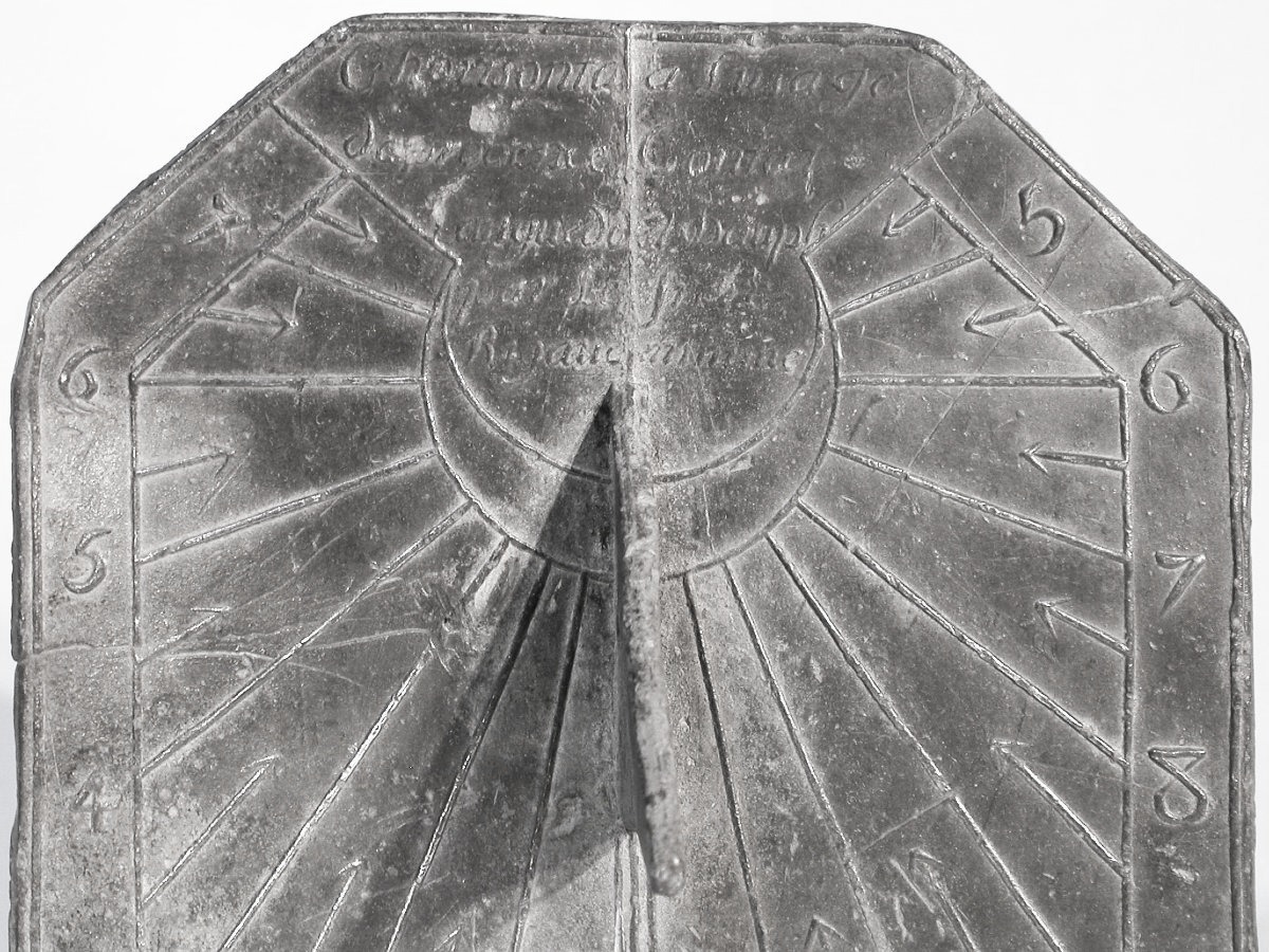 CADRAN SOLAIRE EN ETAIN - SUD-EST DE LA FRANCE, CIRCA 1700-photo-2