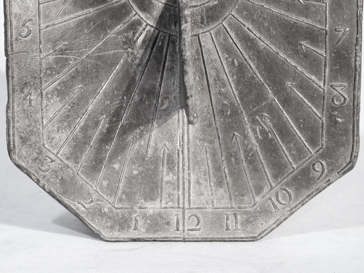 CADRAN SOLAIRE EN ETAIN - SUD-EST DE LA FRANCE, CIRCA 1700-photo-3