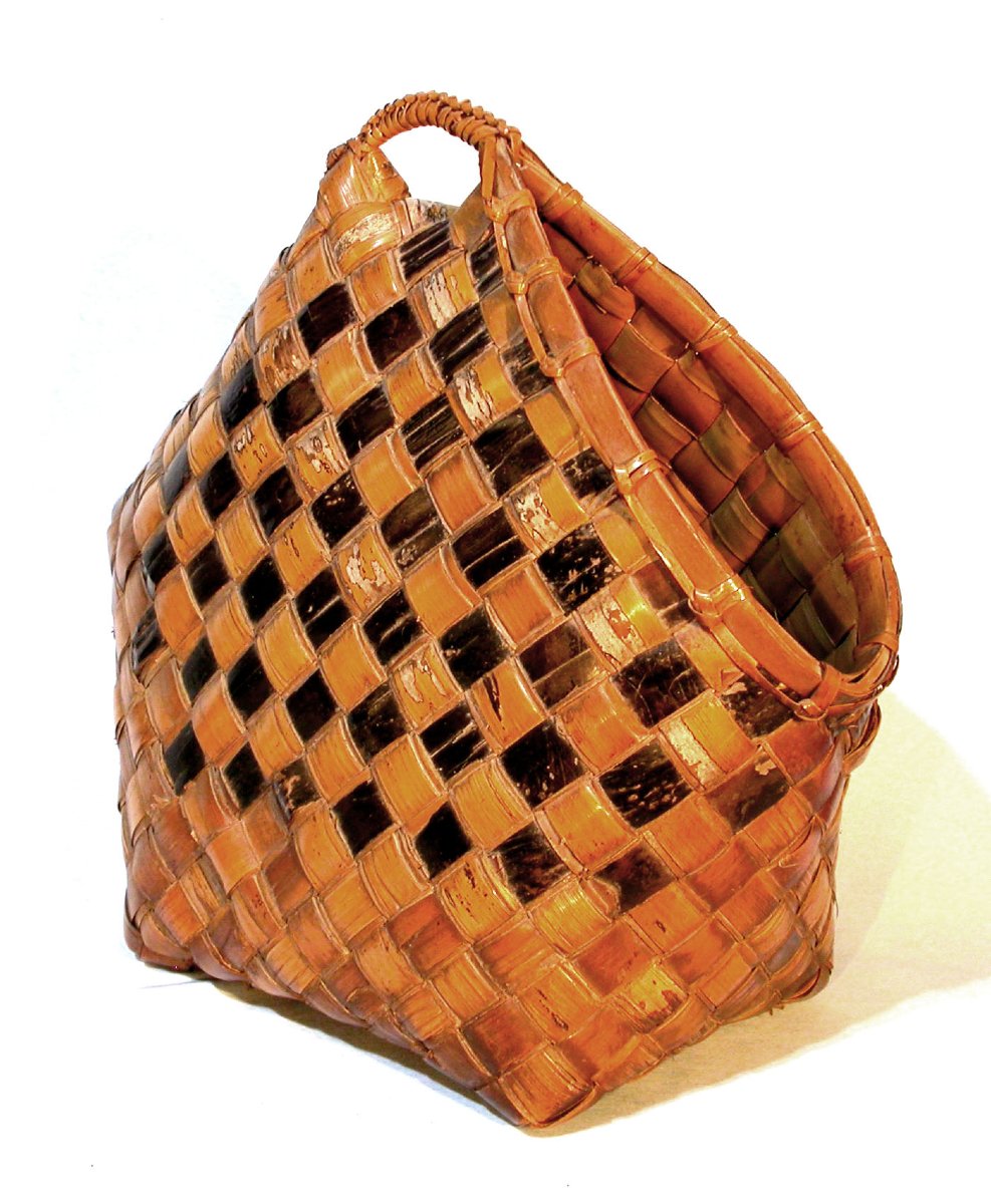 VANNERIE D'ART POPULAIRE - PANIER À COQ