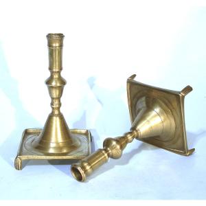 RARE PAIRE DE FLAMBEAUX EN LAITON - ESPAGNE, XVII ème s