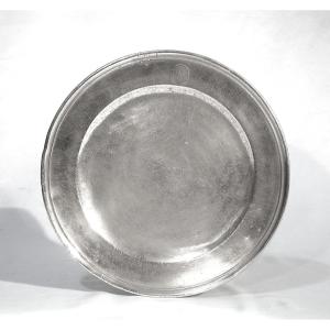 RARISSIME ASSIETTE EN ÉTAIN - GRENOBLE, 1702-1706