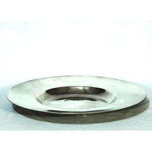 "à La Cardinal" Pewter Dish - Lyon, 17th Century
