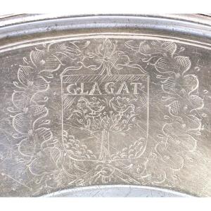 GRAND PLAT EN ÉTAIN "À LA CARDINAL" - AUVERGNE (?), XVII ème s