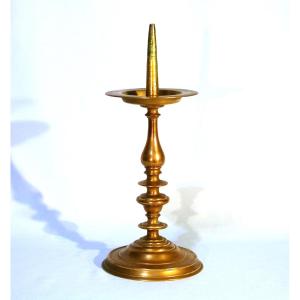 PIQUE-CIERGE EN BRONZE - FRANCE, XVII ème s