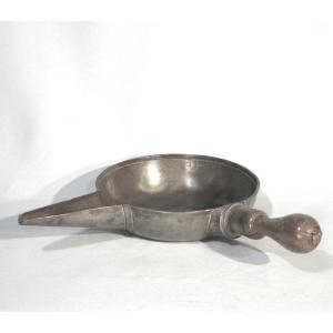 Pharmacy - Very Rare Pewter Syrup Chuck, Avallon, 18th Century