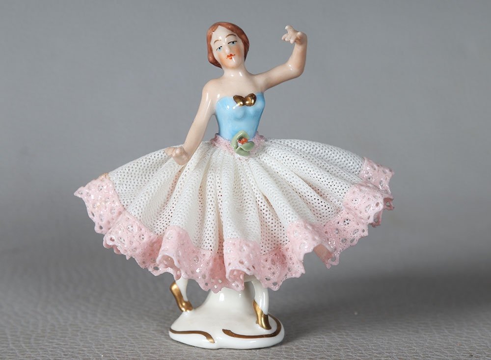 Danseuse Porcelaine, cachet : Dresden - SAXE, hauteur : 10 cm