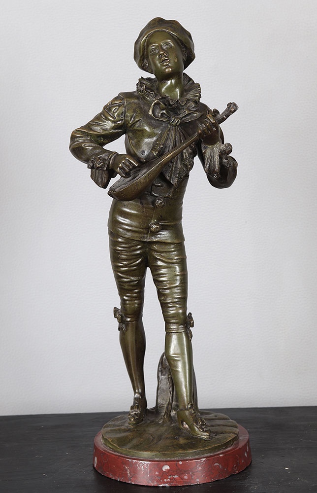 Bronze fin XIX°, 37 cm, signé : A.J. LAVERGNE 1863/1928, Pierrot