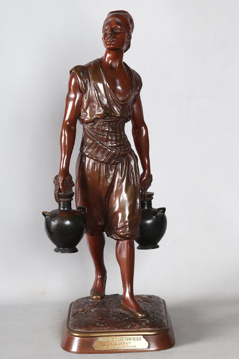 Bronze Orientaliste XIX ème, signé : Didier DEBUT, 64 cm, Le porteur d’eau Tunisien