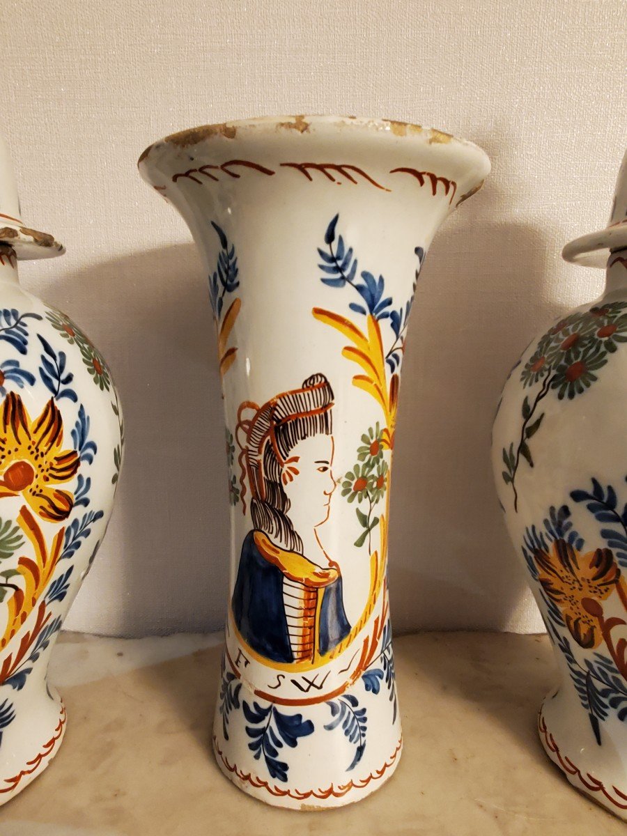Delft Earthenware – Series Of 5 Signed Pieces - 18th Century-photo-1