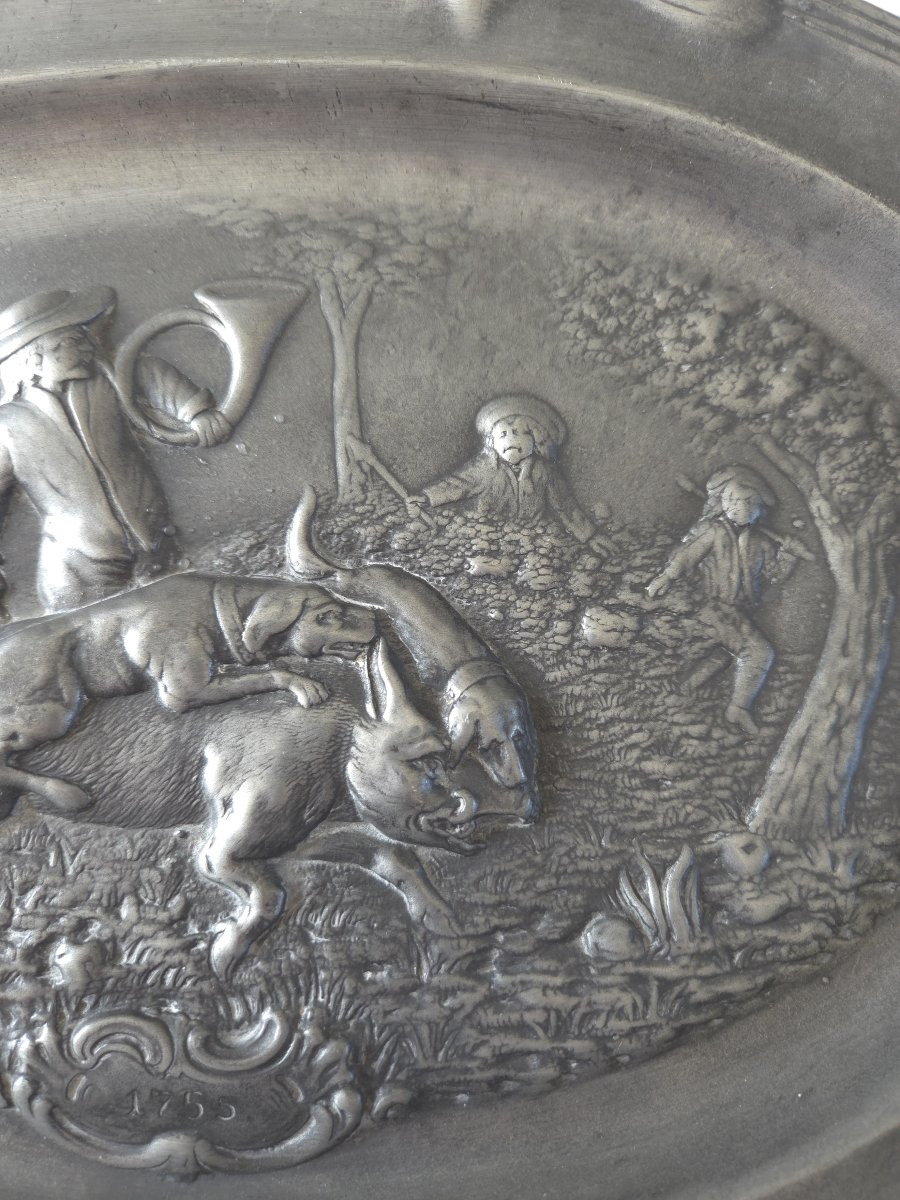 Oval Pewter Dish (hound Hunting) -photo-4