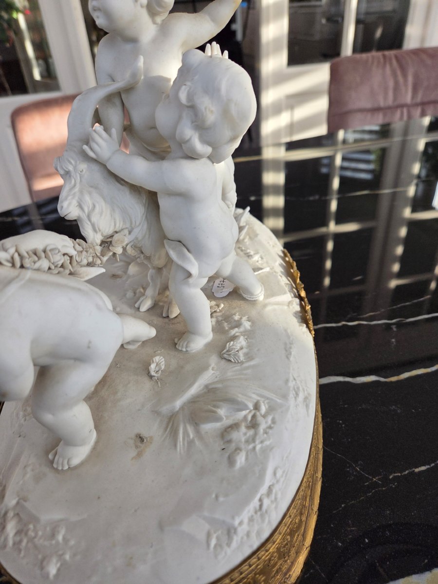Sculpture - Biscuit - Groupe avec Puttis et bouc de la fin du 19ème siècle-photo-3