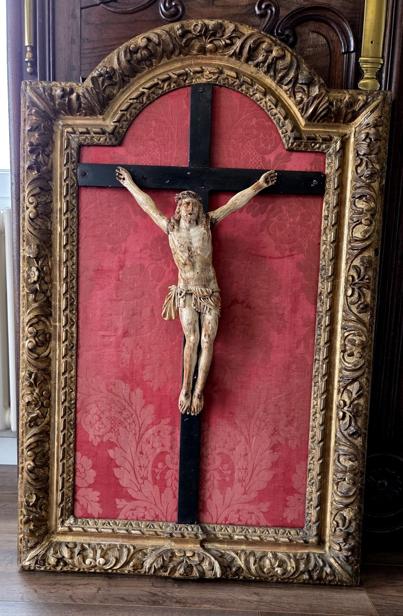 Tableau - Crucifix avec Christ en ivoire XVIIème - CITES