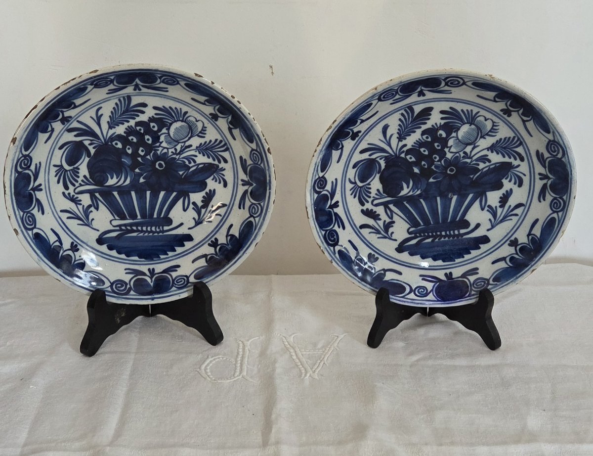 Pair Of Delft Earthenware Plates - 18th Century