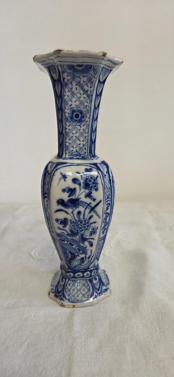 Vase cornet forme octogonale en Faïence de Desvres XIXème-photo-4