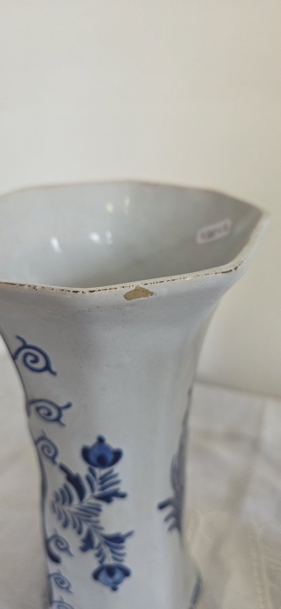 Paire de vases cornet en faïence de Delft-photo-3