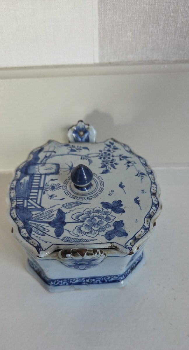 18th Century Delftware Covered Pot-photo-2