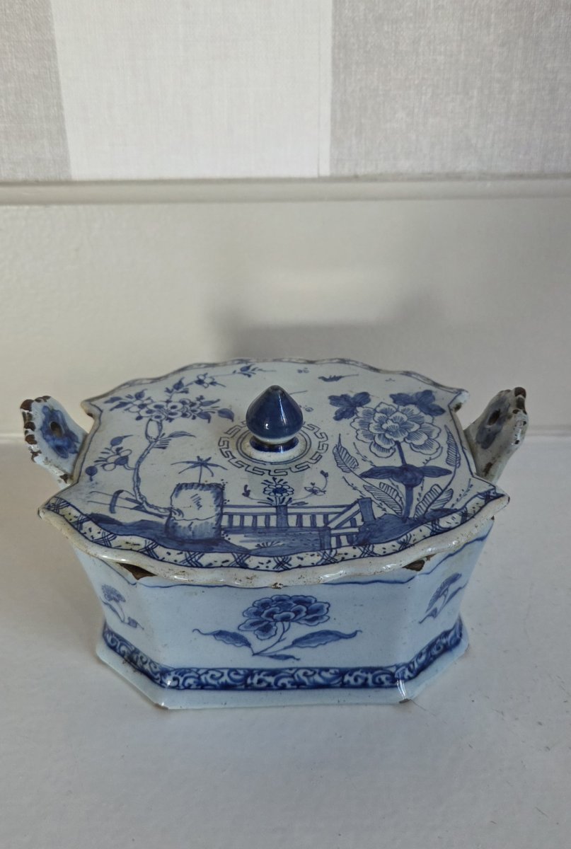 18th Century Delftware Covered Pot