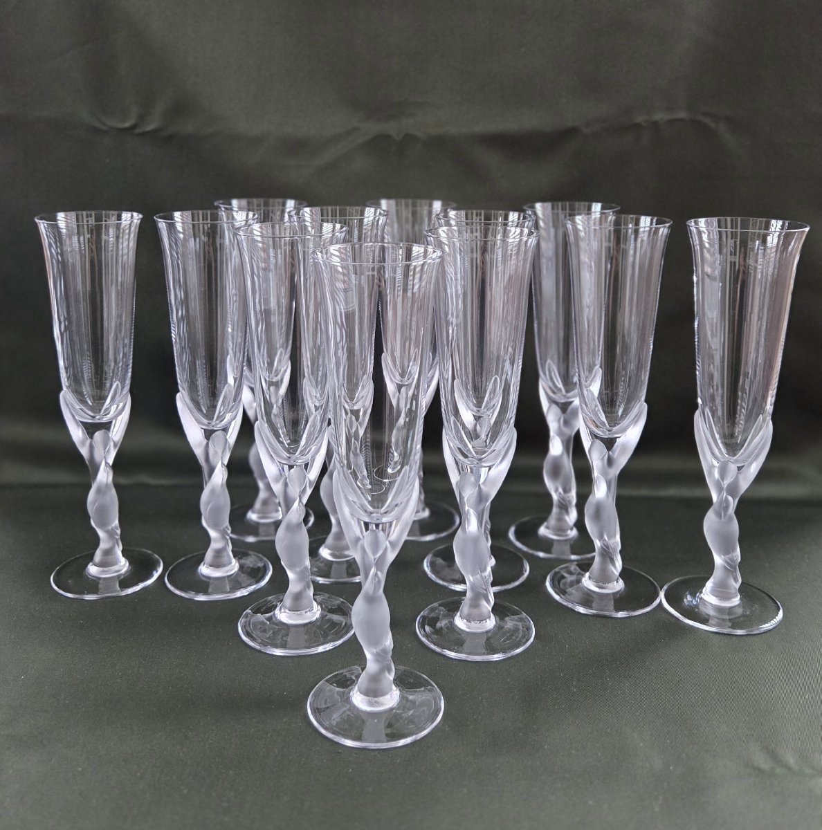 Série de 12 flutes à champagne en Cristal FABERGE-photo-2