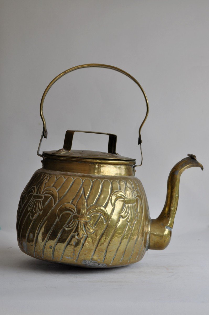 Yellow Copper Kettle - Circa 1800