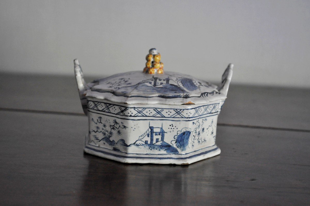 Delft - Butter Dish In Fine Earthenware - XVIIth Century-photo-2
