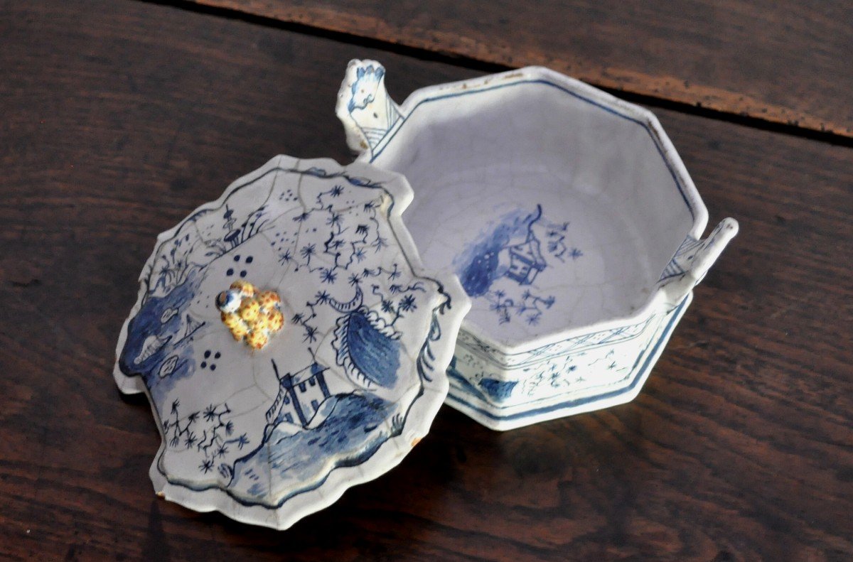 Delft - Butter Dish In Fine Earthenware - XVIIth Century