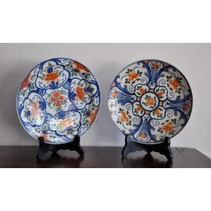 Deux Assiettes En Faïence De Delft - XVIIIème Siècle