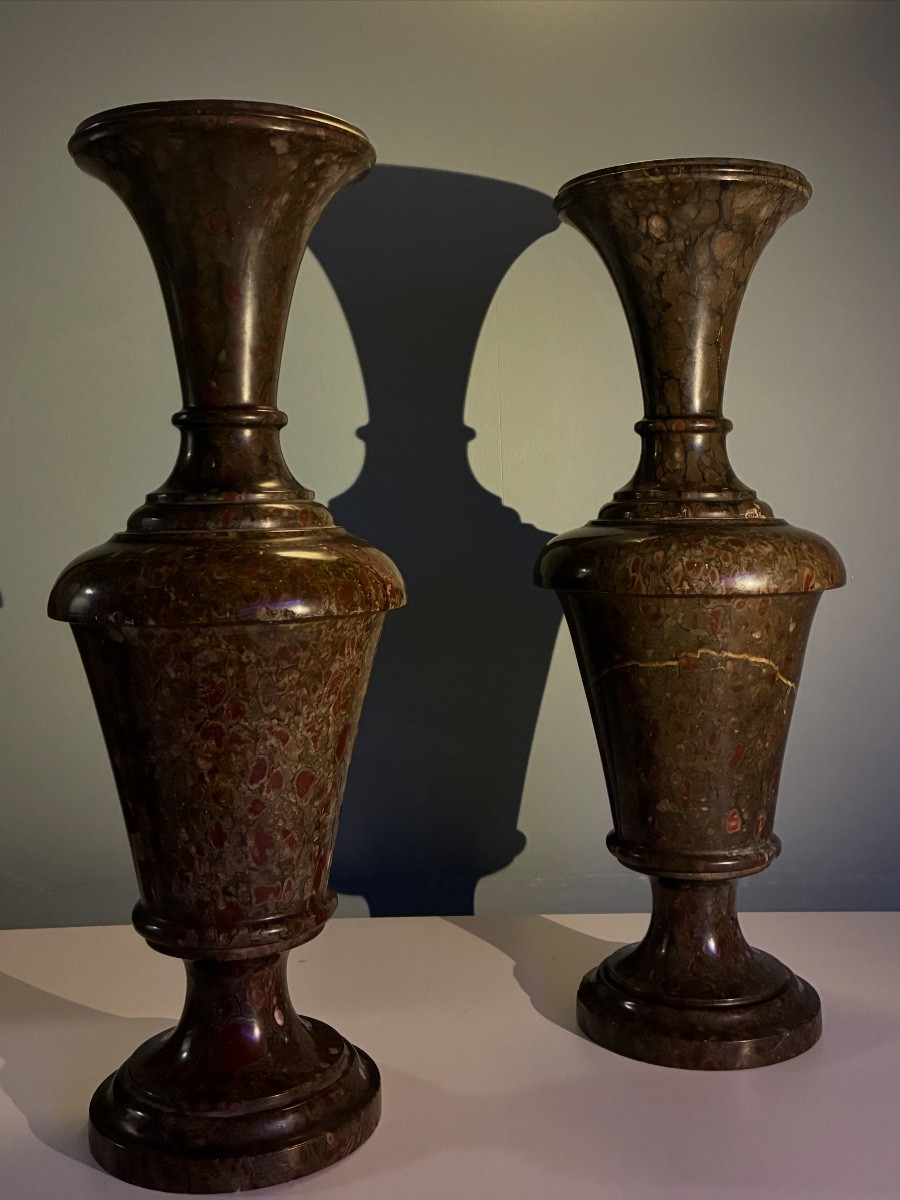 Grande paire de vases en serpentine de Cornouaille, Angleterre fin XIXé.