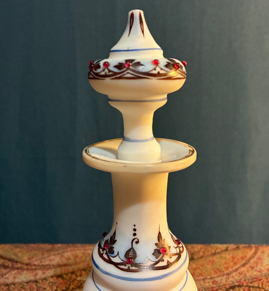 Flacon en opaline blanche émaillée, époque Charles X-photo-2