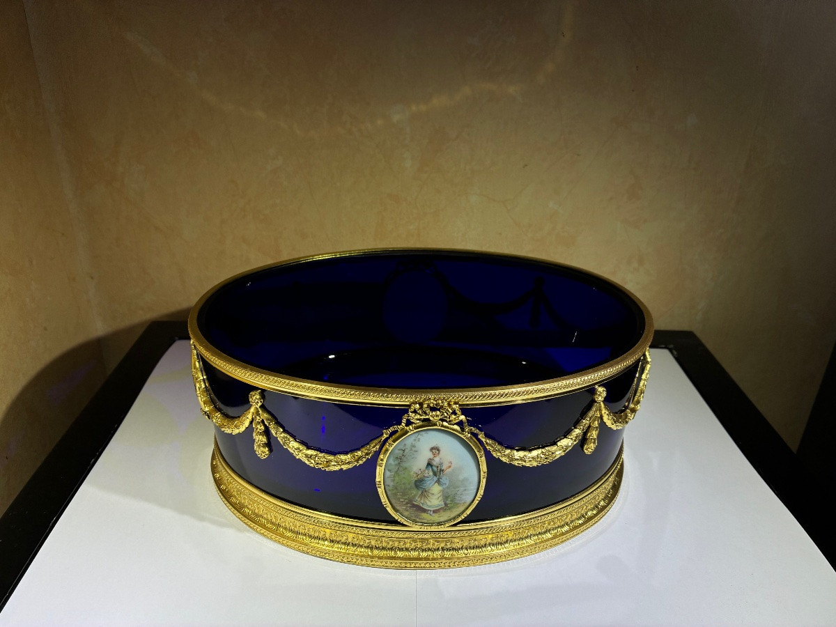 Jardinière ou centre de table en cristal et bronze doré rehaussées de médaillons, circa 1890-photo-2