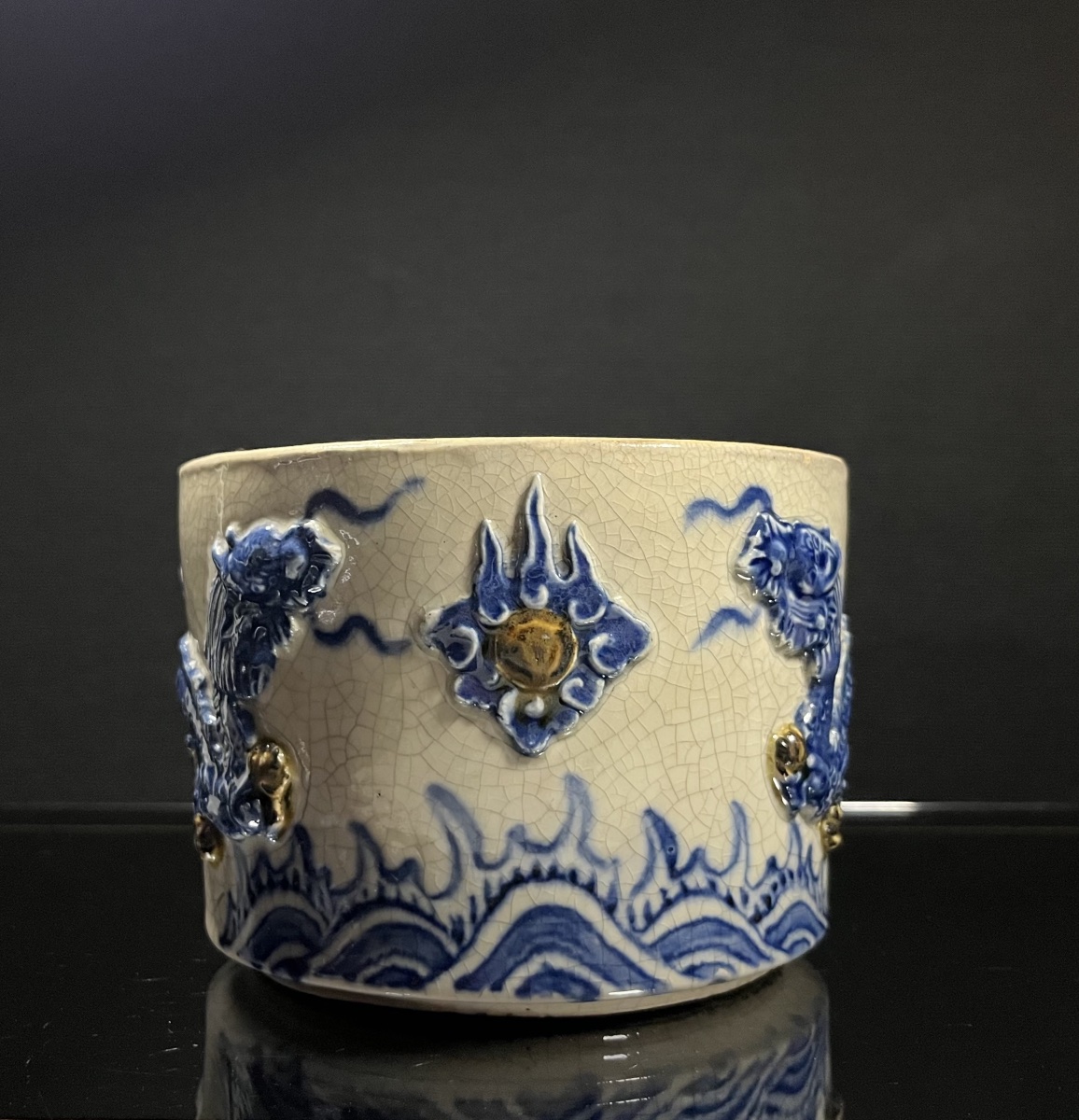 Atelier de Bat trang, brule parfums en céramique, travail vietnamien vers 1900