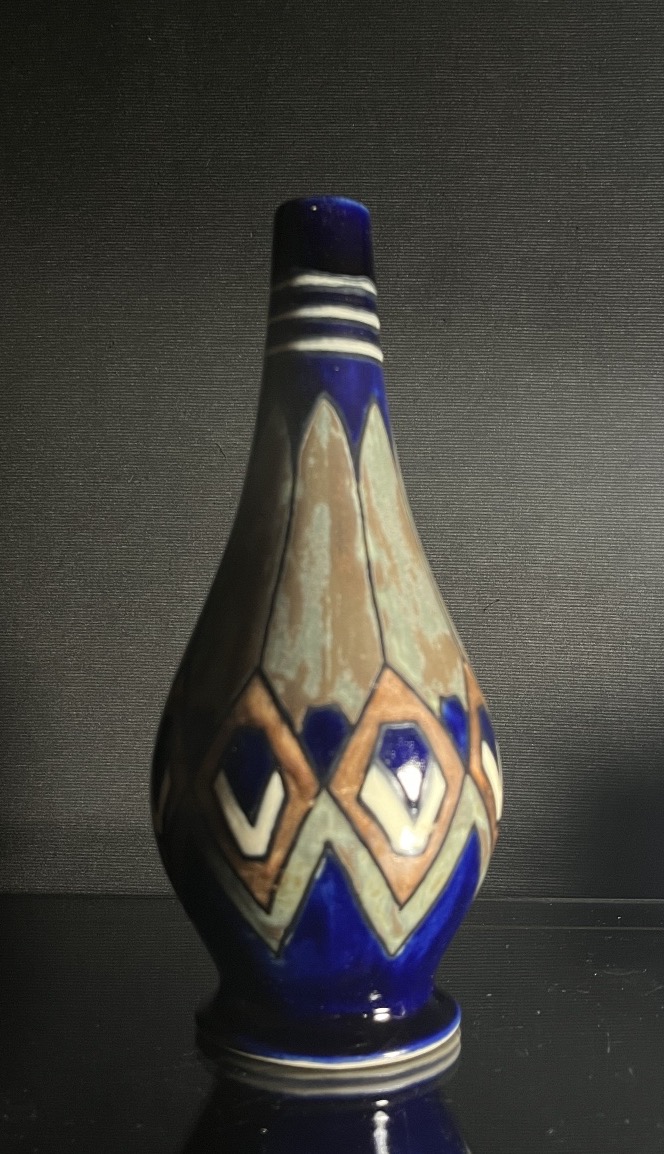 Odetta Quimper, vase à décor géométrique vers 1930