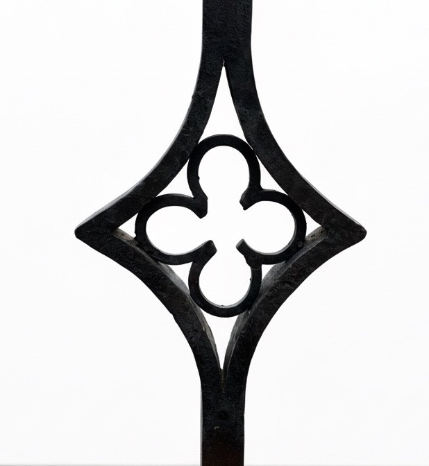  Neo-gothic Wrought-iron Tripod Streetlamp – 1950s/1960s-photo-3