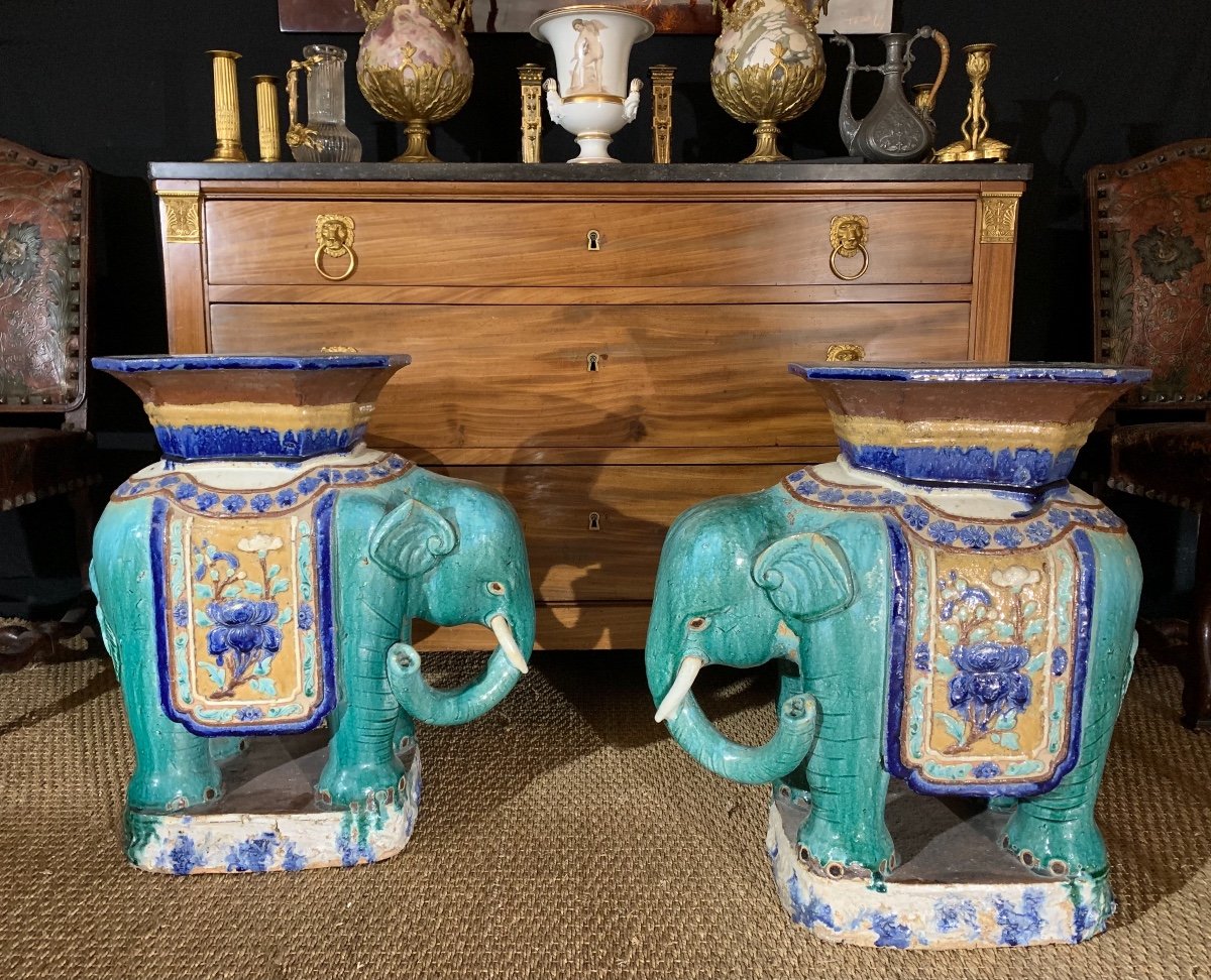 “Four De Bien-Hoa”  Paire D’éléphants En Céramique  Formant Sellette, Vietnam Vers 1920