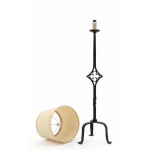  Lampadaire tripode en fer forgé néo-gothique – Années 1950/1960