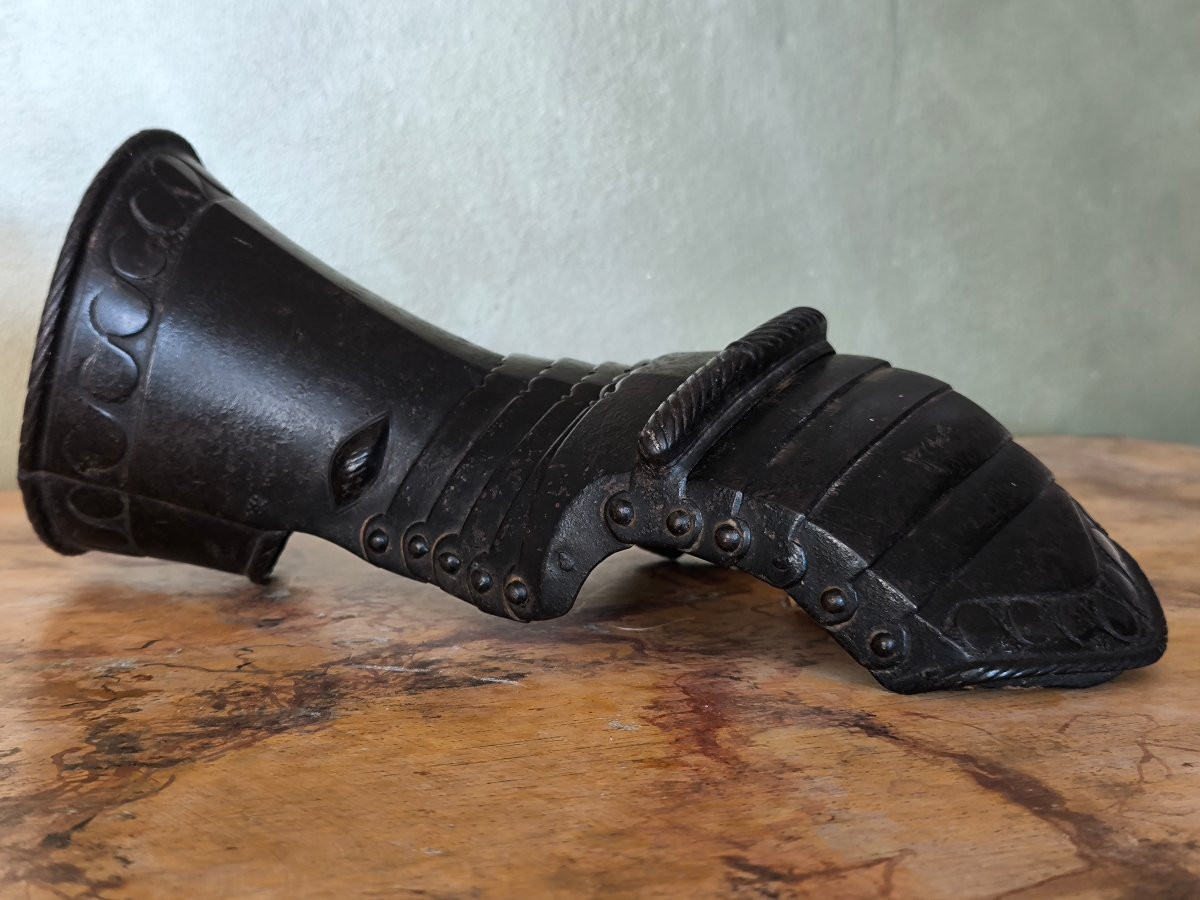  16th Century Armored Glove -photo-3
