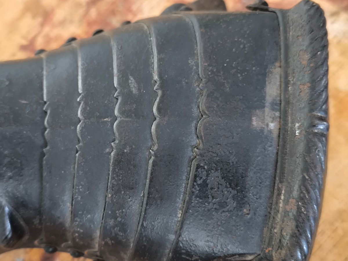  16th Century Armored Glove -photo-1