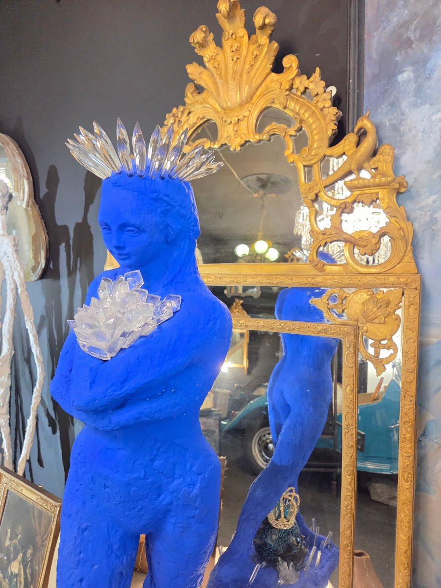 Sculpture plâtre d'atelier design moderne bleu Klein -photo-2