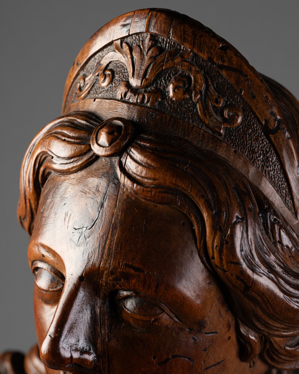 Bust Of A Woman Wearing A Tiara – Louis XIV Period -photo-5