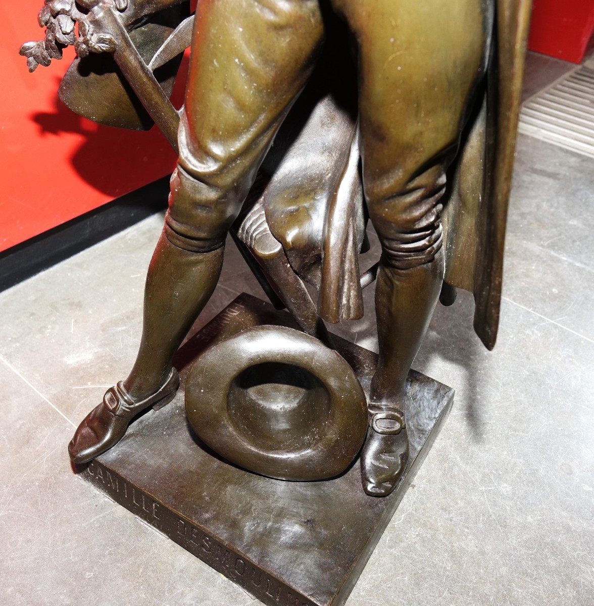 Bronze Camille Desmoulins au Palais Royal en 1789-photo-3