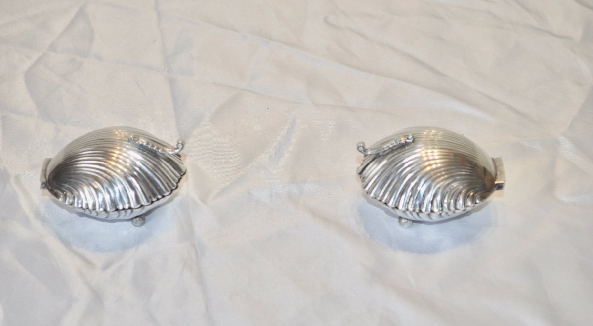 Pair Of Salt Shakers In Sterling Silver In The Shape Of Shells-photo-2