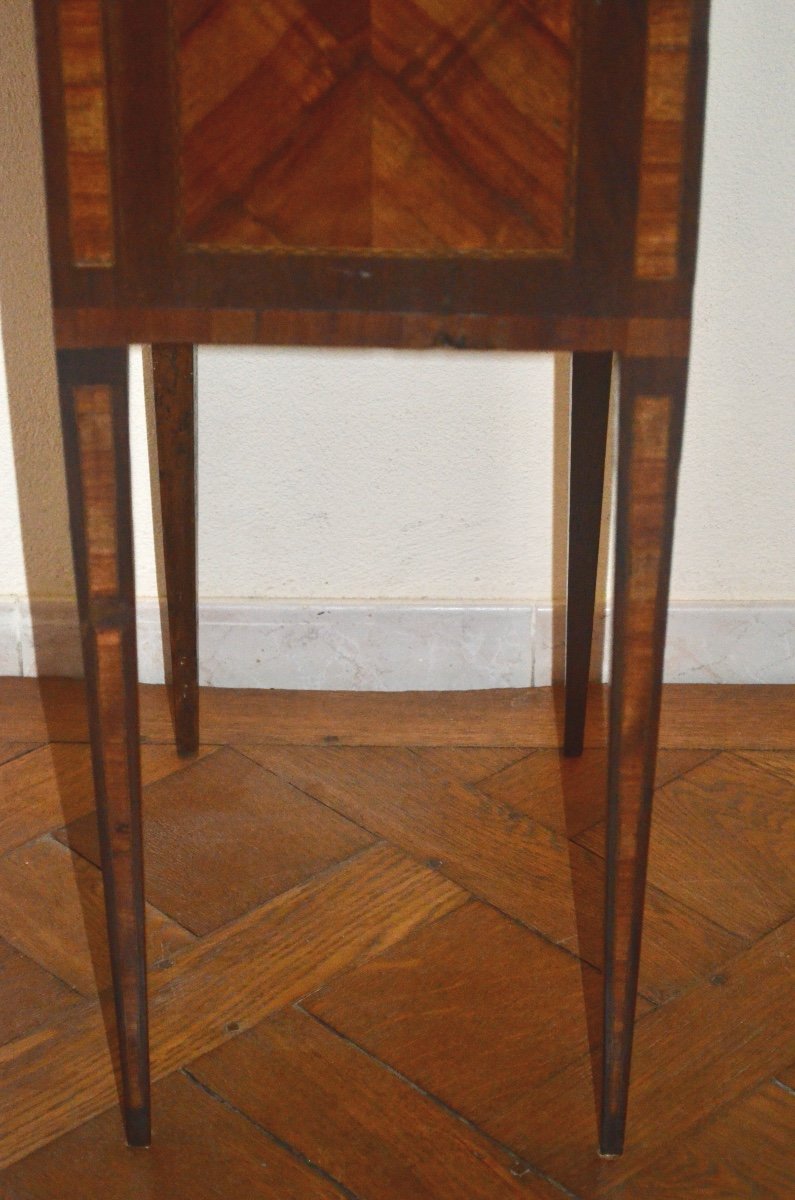 Louis XVI Marquetry Bedside Table-photo-5