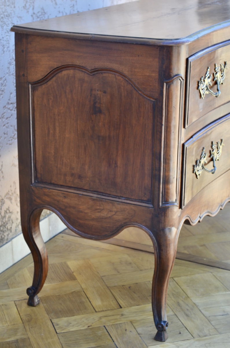 Commode sauteuse galbée époque  louis XV -photo-1