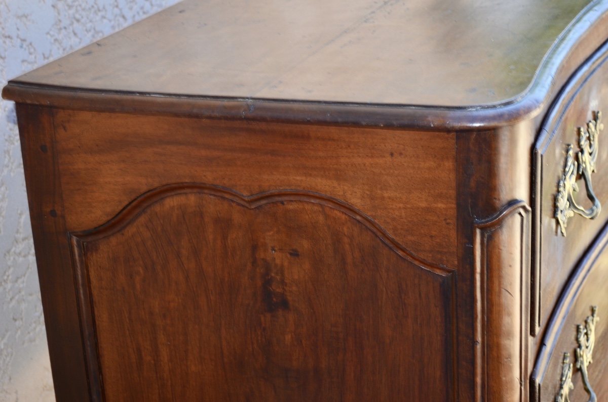 Commode sauteuse galbée époque  louis XV -photo-2