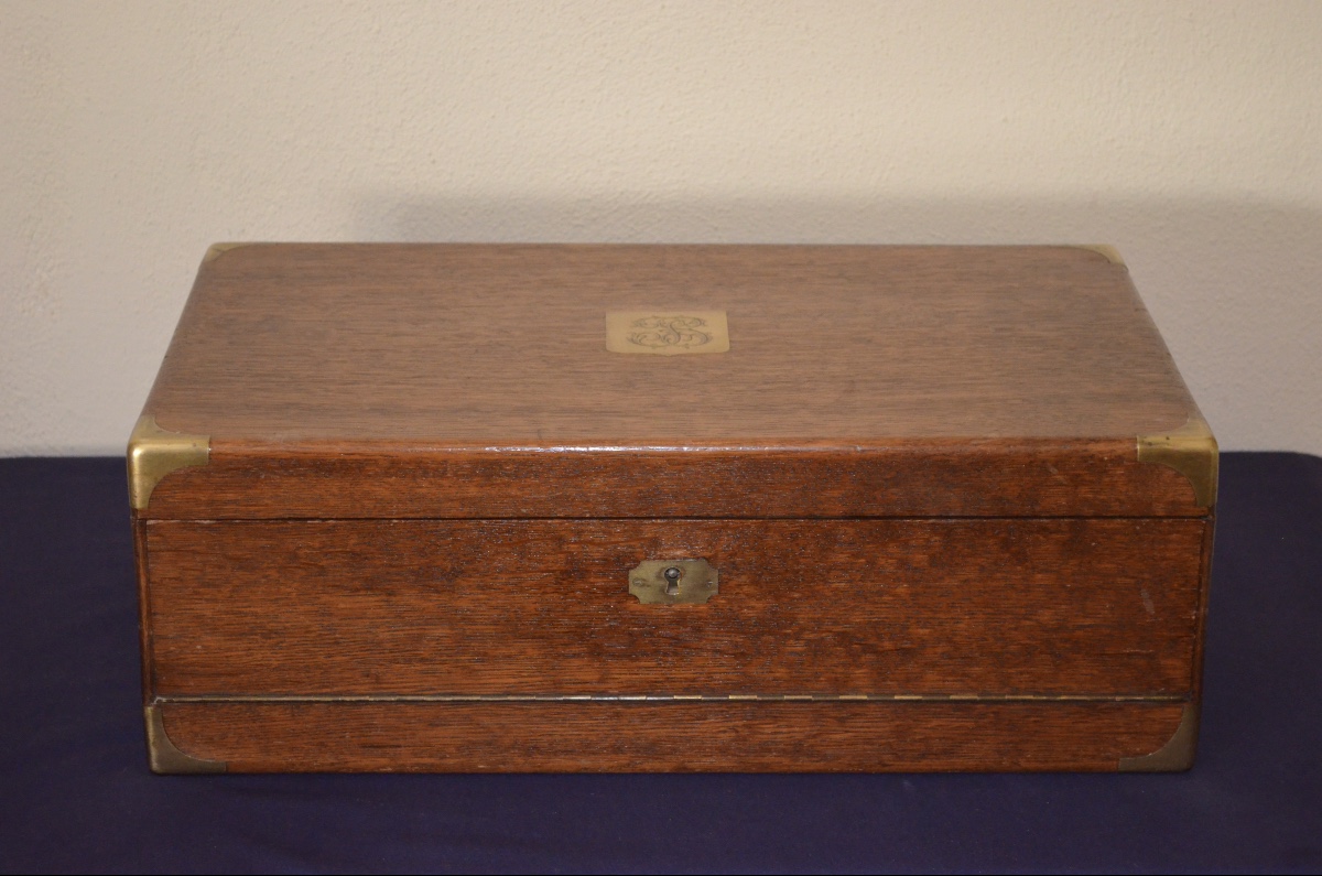 Écrin pour ménagère en chêne signée G. Fouquet lapar orfèvre Paris 19eme siècle 