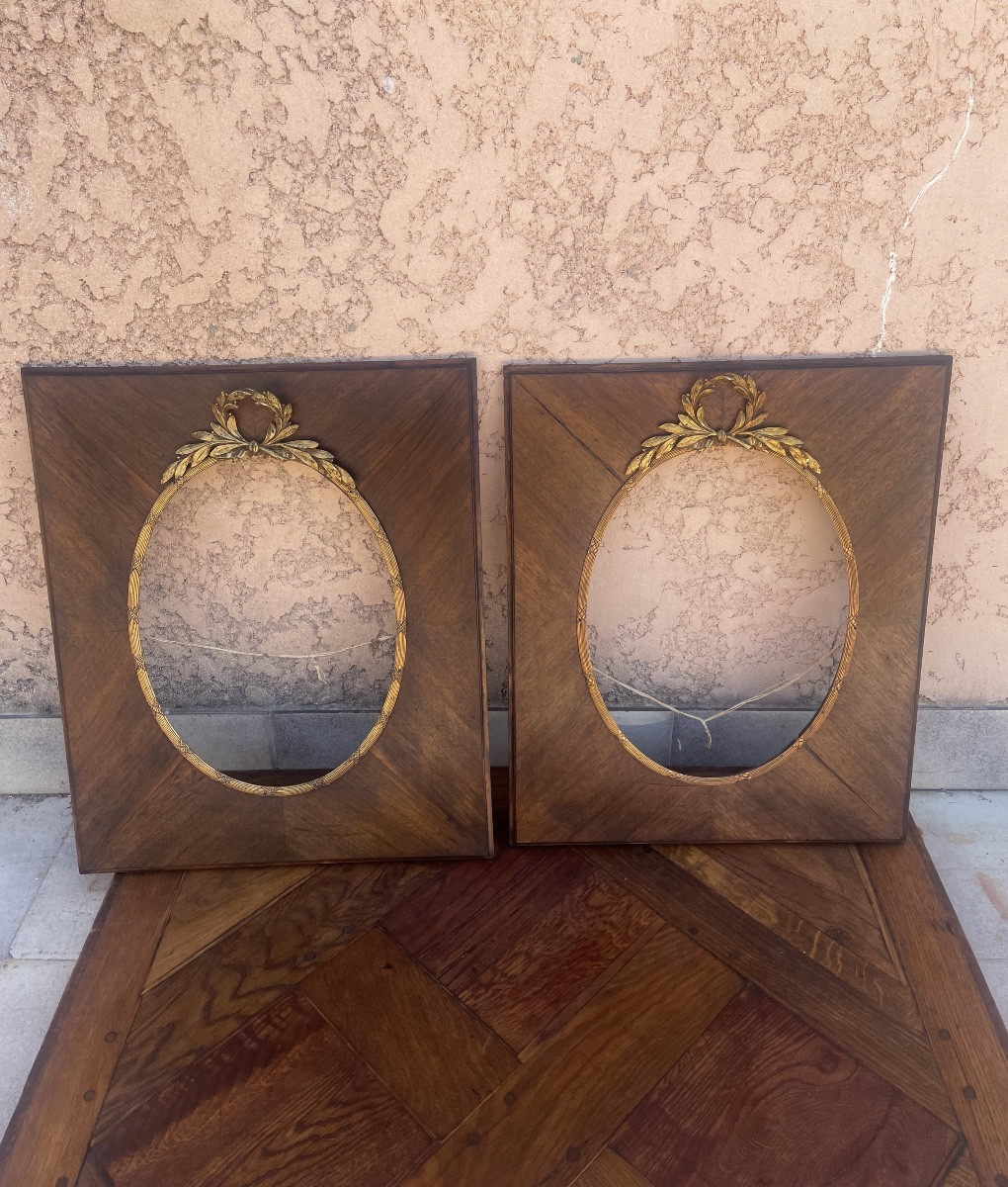 Paire de cadres en noyer et bronze doré Napoléon III