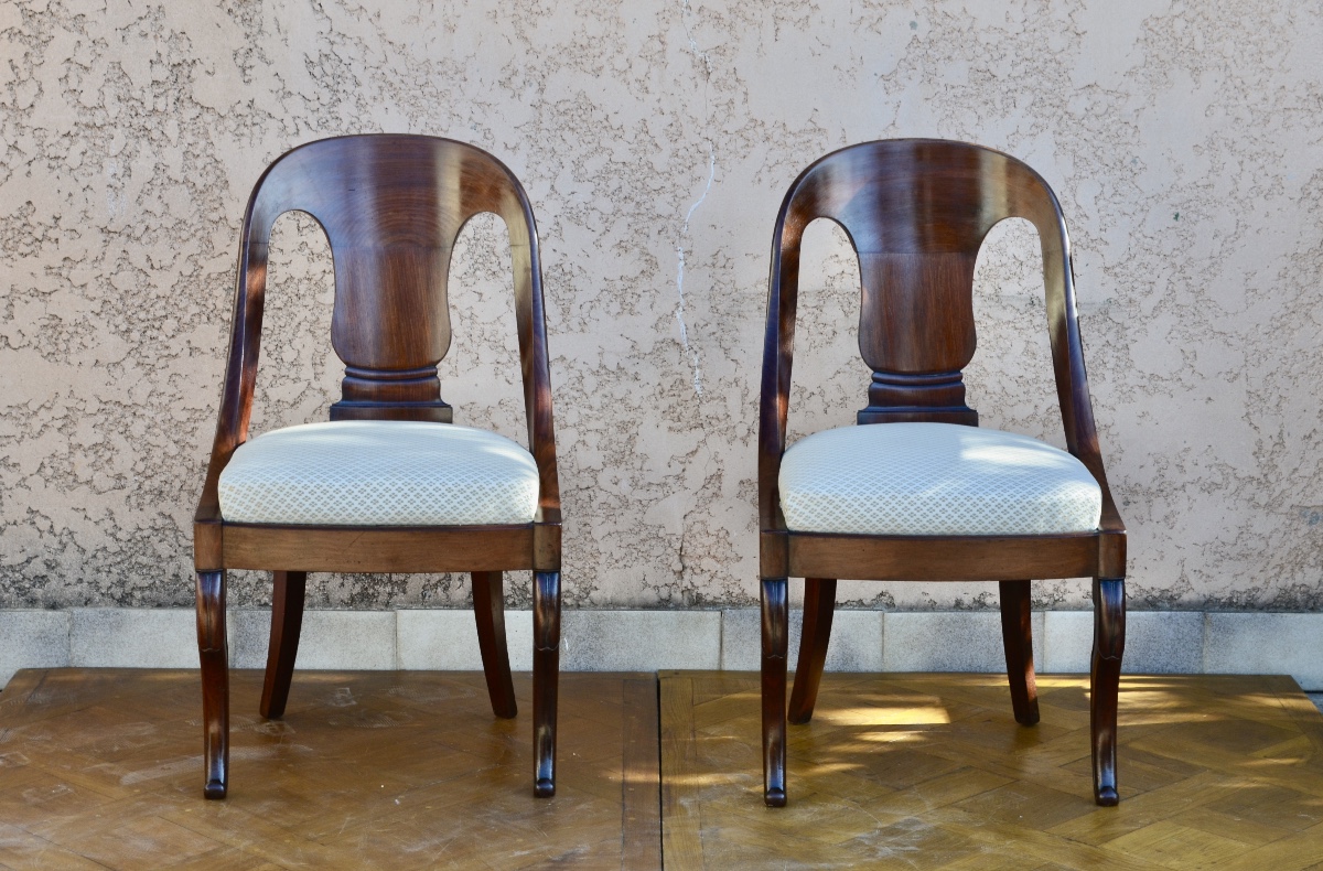 Pair Of Mahogany Gondola Chairs From The Restoration Period 